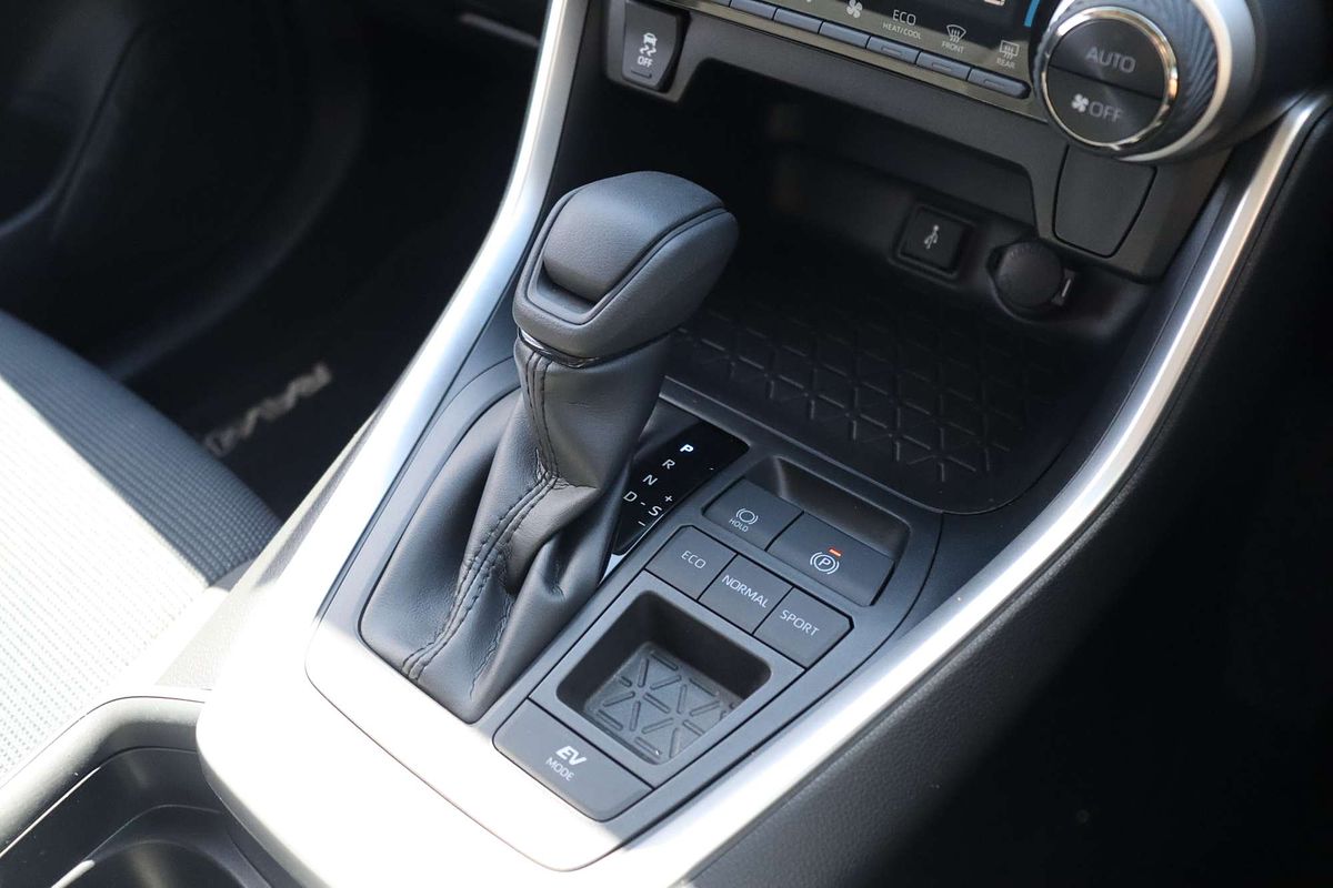 2020 Toyota RAV4 GX AXAH52R