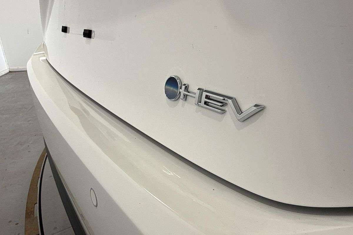 2025 Toyota Camry Ascent Sport AXVH80R