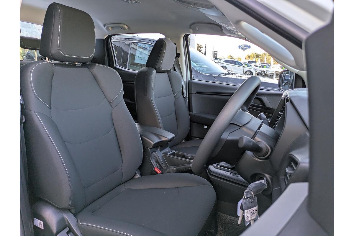 2025 Isuzu D-MAX SX High Ride Rear Wheel Drive