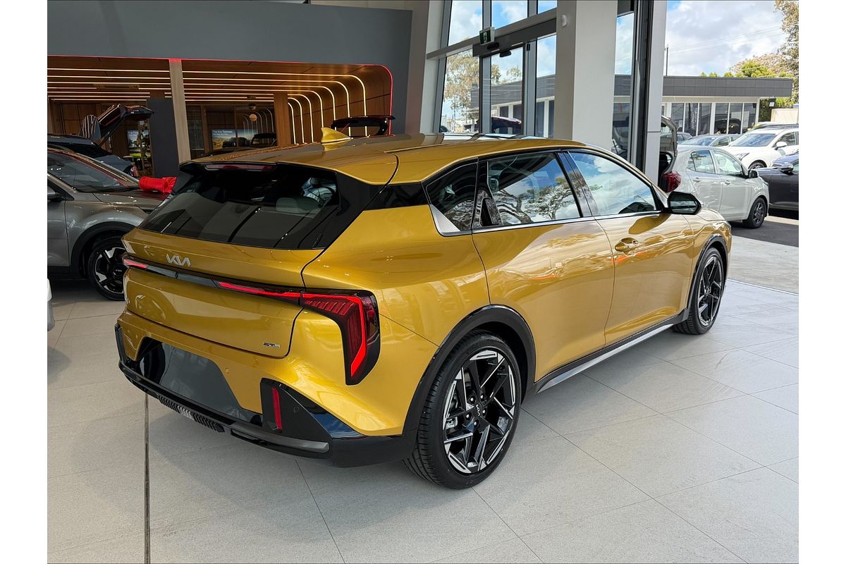 2025 Kia K4 GT-Line CL4m