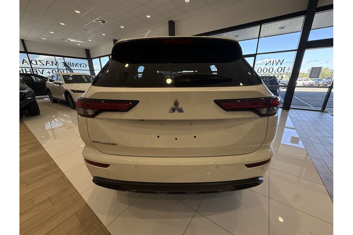 2022 Mitsubishi Outlander ES ZM