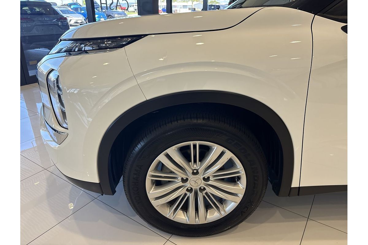 2022 Mitsubishi Outlander ES ZM