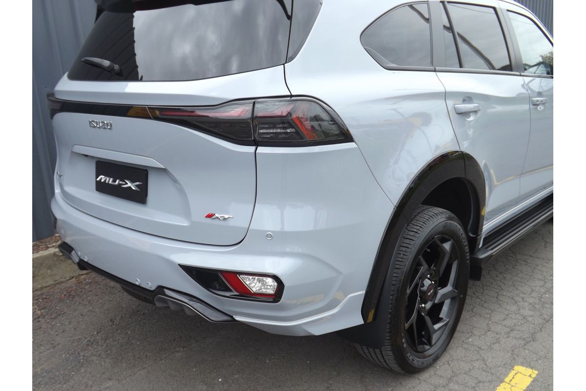 2025 Isuzu MU-X X-TERRAIN