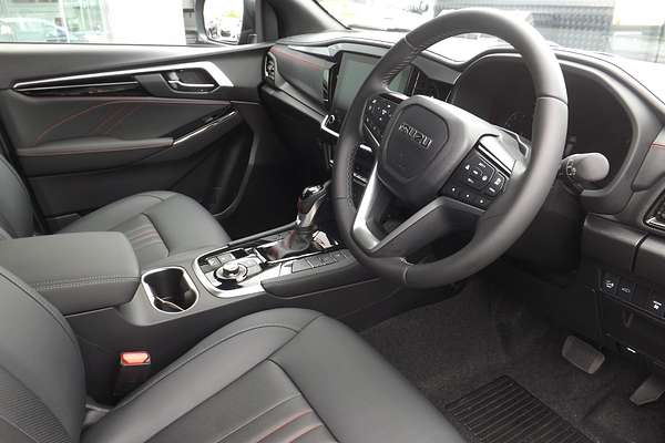 2025 Isuzu MU-X X-TERRAIN