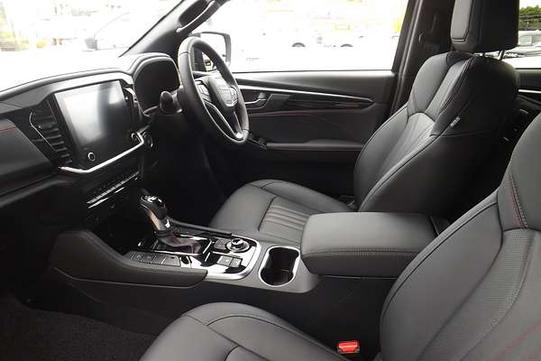 2025 Isuzu MU-X X-TERRAIN