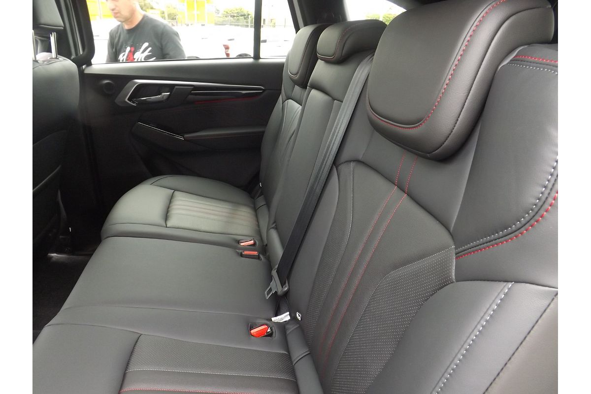 2025 Isuzu MU-X X-TERRAIN