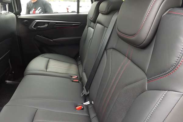 2025 Isuzu MU-X X-TERRAIN