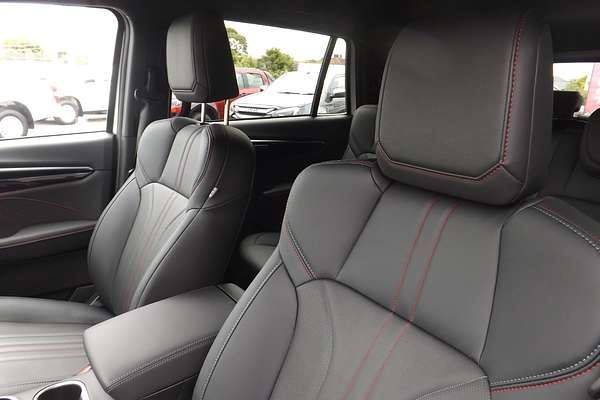 2025 Isuzu MU-X X-TERRAIN