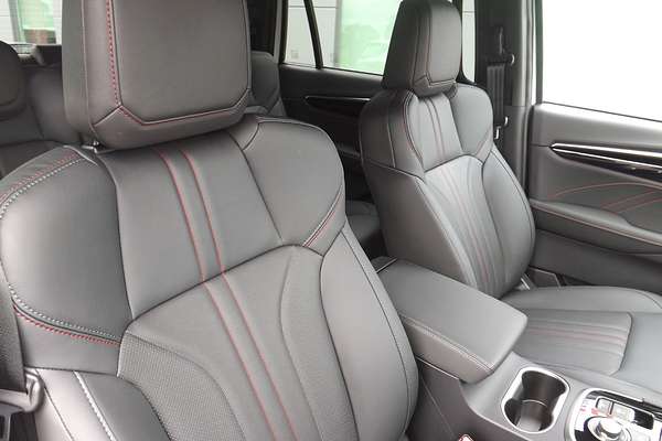 2025 Isuzu MU-X X-TERRAIN