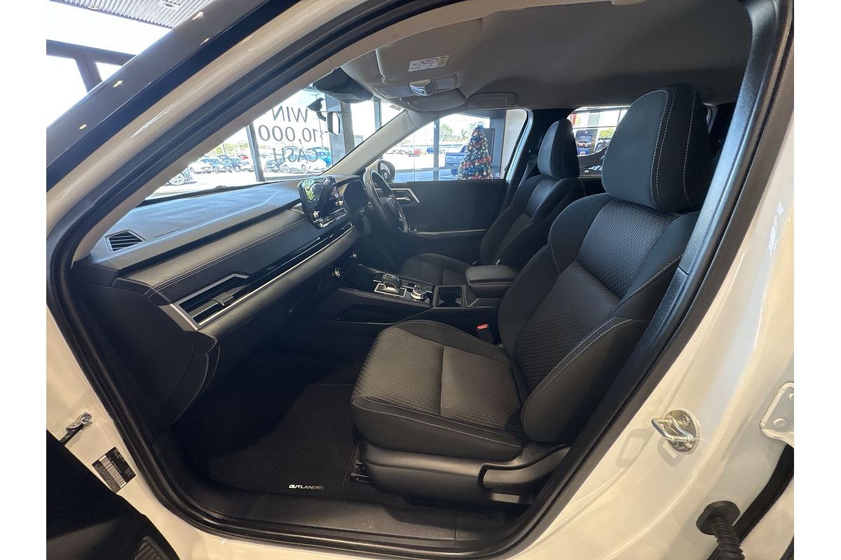 2022 Mitsubishi Outlander ES ZM