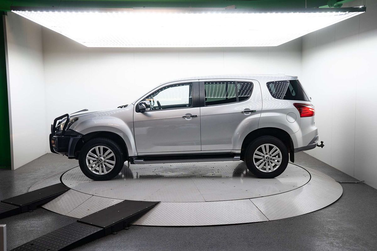 2017 Isuzu MU-X LS-U
