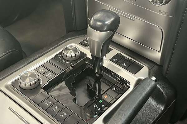 2021 Toyota Landcruiser Sahara VDJ200R