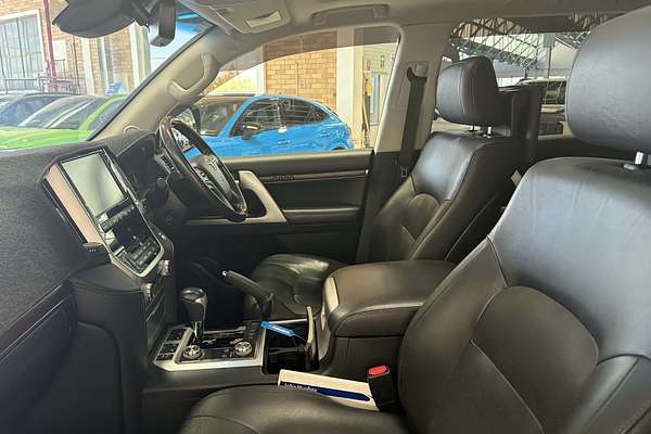 2021 Toyota Landcruiser Sahara VDJ200R