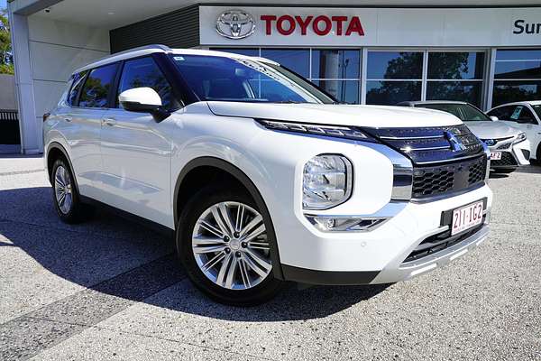 2023 Mitsubishi Outlander OUTLANDER LS 7 SEAT (2WD) ZM2L46