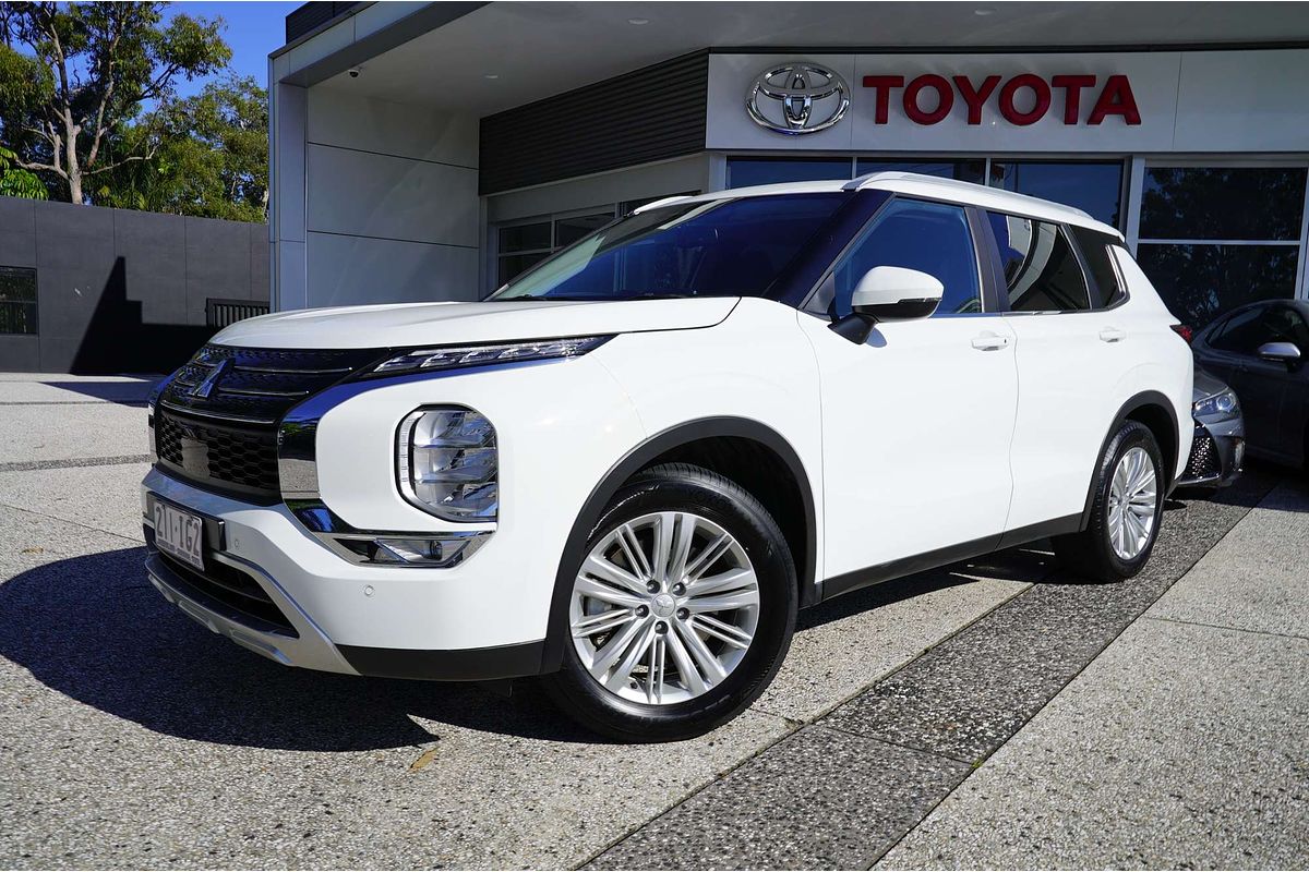 2023 Mitsubishi Outlander OUTLANDER LS 7 SEAT (2WD) ZM2L46