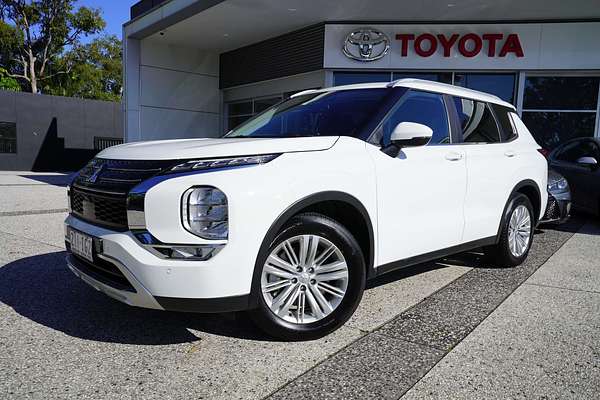 2023 Mitsubishi Outlander OUTLANDER LS 7 SEAT (2WD) ZM2L46