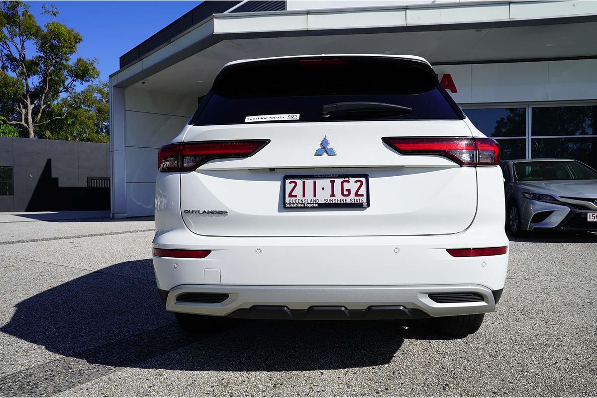 2023 Mitsubishi Outlander OUTLANDER LS 7 SEAT (2WD) ZM2L46