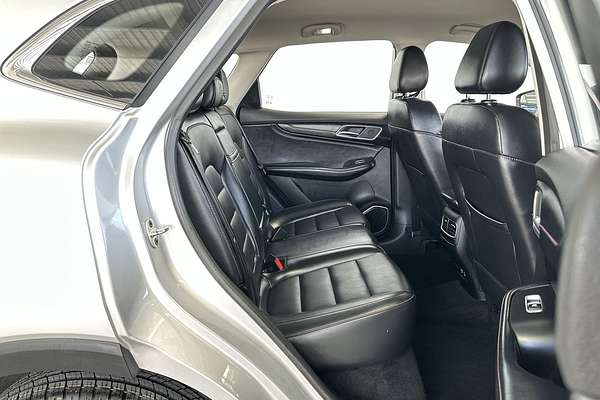 2022 MG HS Vibe SAS23