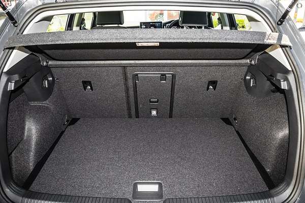 2025 Volkswagen Golf 110TSI Life 8.5