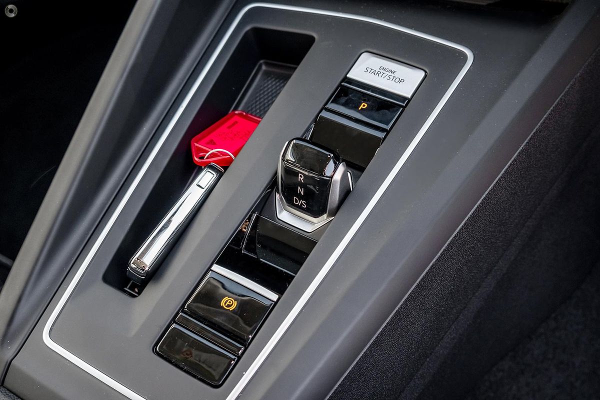 2025 Volkswagen Golf 110TSI Life 8.5