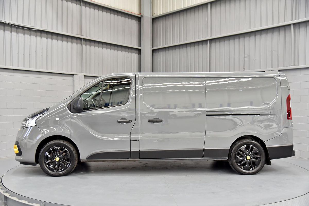 2018 Renault Trafic Formula Edition X82 LWB Low Roof
