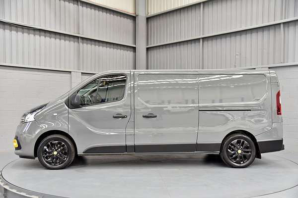 2018 Renault Trafic Formula Edition X82 LWB Low Roof