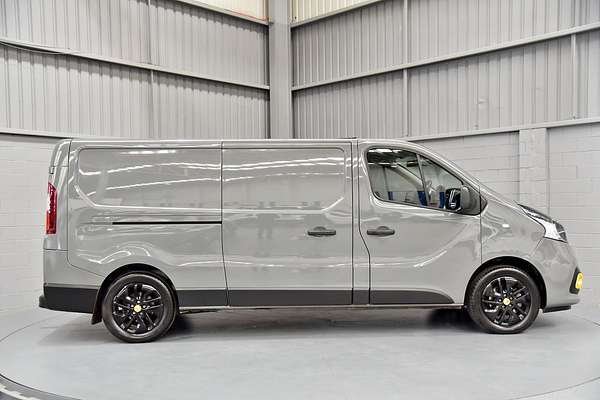 2018 Renault Trafic Formula Edition X82 LWB Low Roof