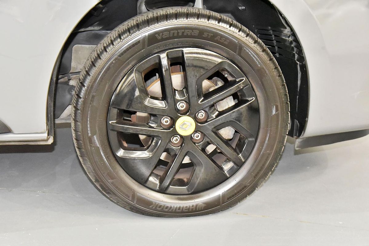 2018 Renault Trafic Formula Edition X82 LWB Low Roof