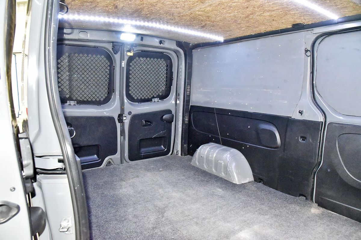 2018 Renault Trafic Formula Edition X82 LWB Low Roof