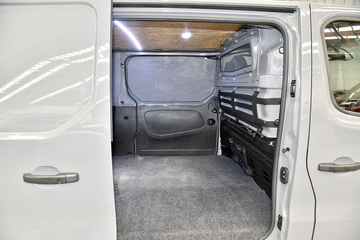 2018 Renault Trafic Formula Edition X82 LWB Low Roof