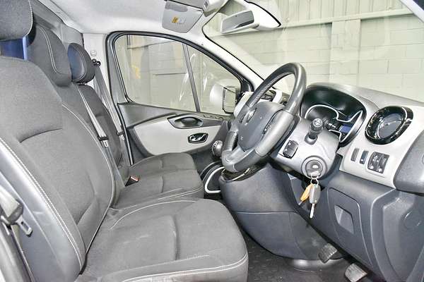 2018 Renault Trafic Formula Edition X82 LWB Low Roof