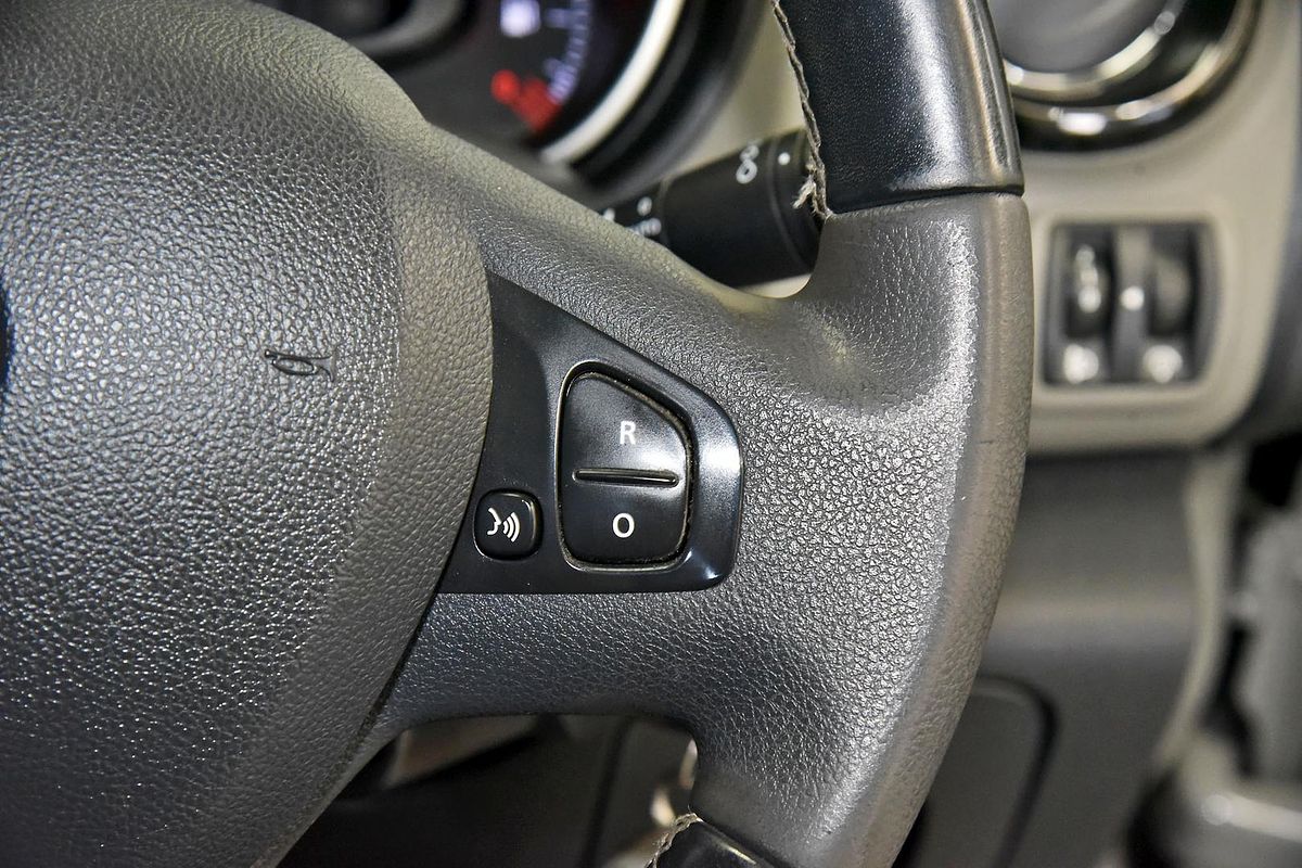 2018 Renault Trafic Formula Edition X82 LWB Low Roof