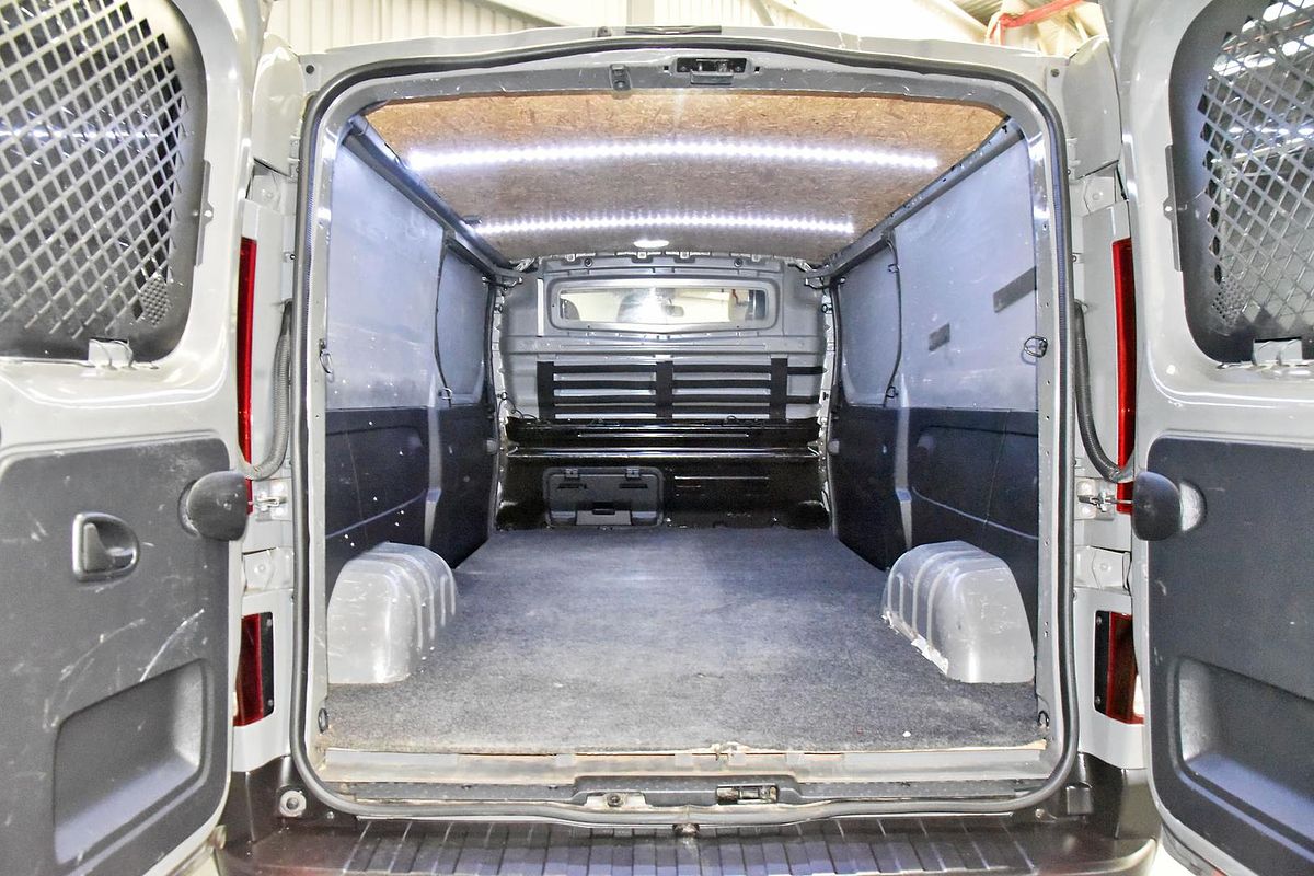 2018 Renault Trafic Formula Edition X82 LWB Low Roof