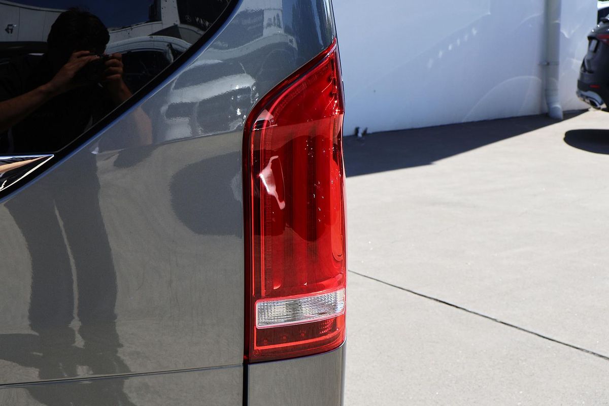 2022 Mercedes-Benz V-Class V300 d AMG Avantgarde 447 MWB