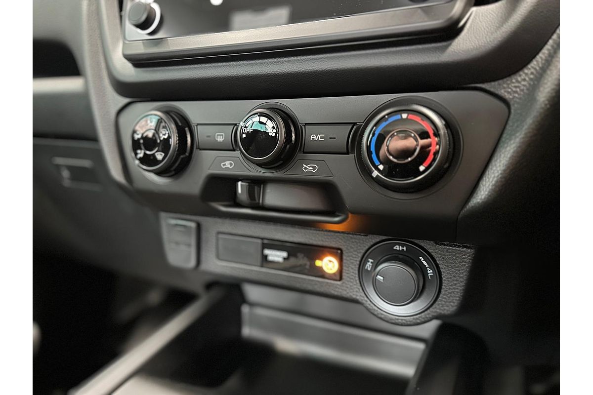 2025 Isuzu D-MAX SX 4X4