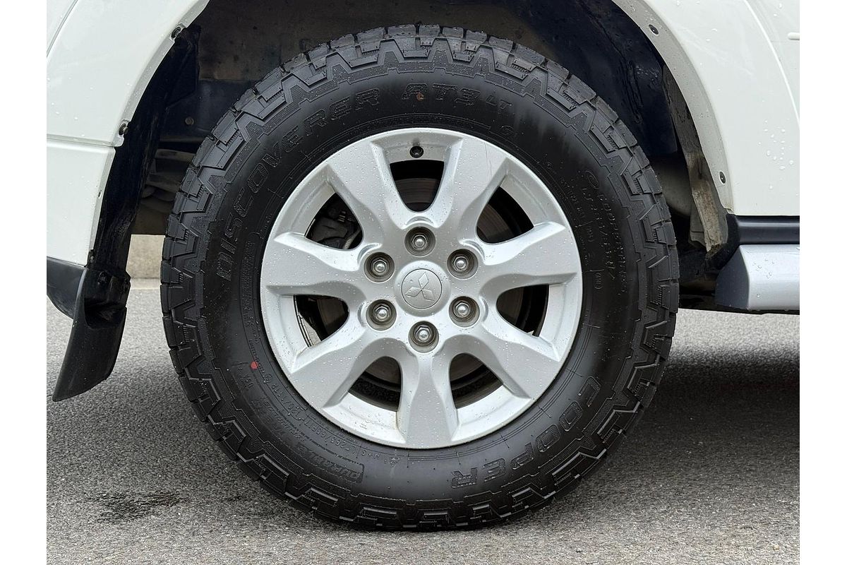 2019 Mitsubishi Pajero GLX NX