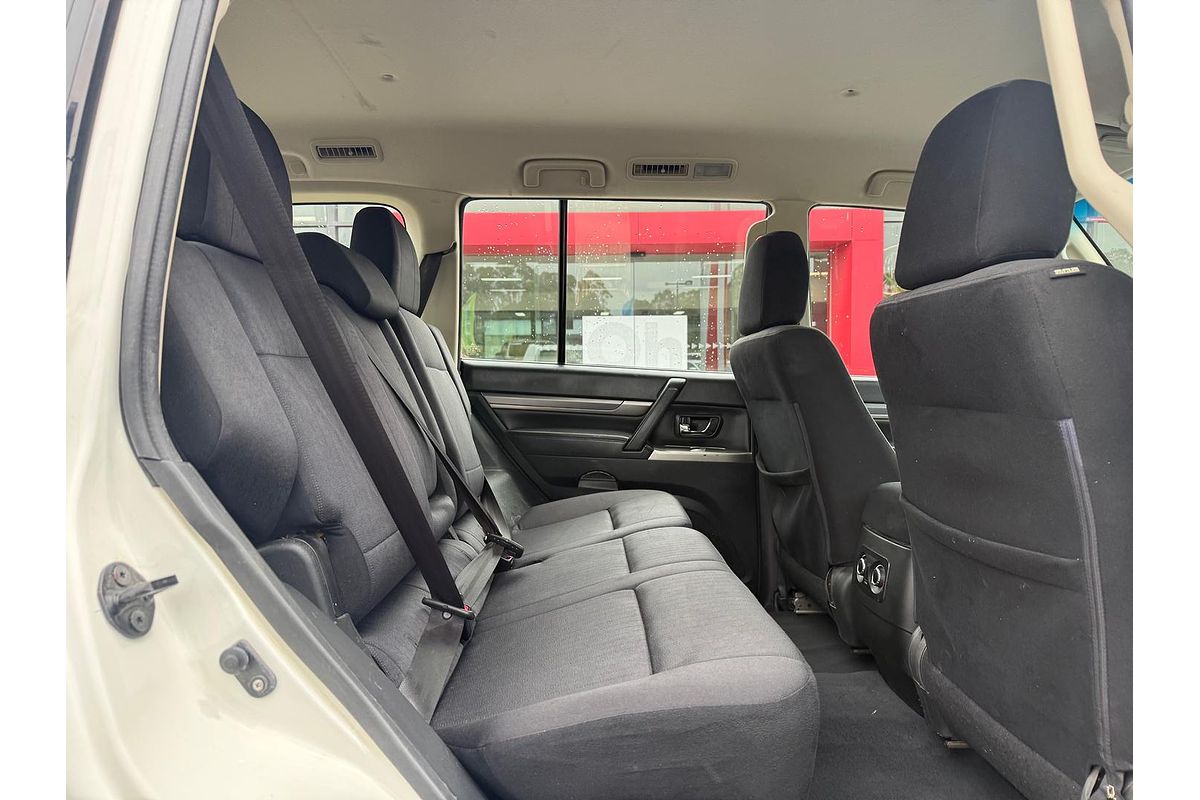 2019 Mitsubishi Pajero GLX NX