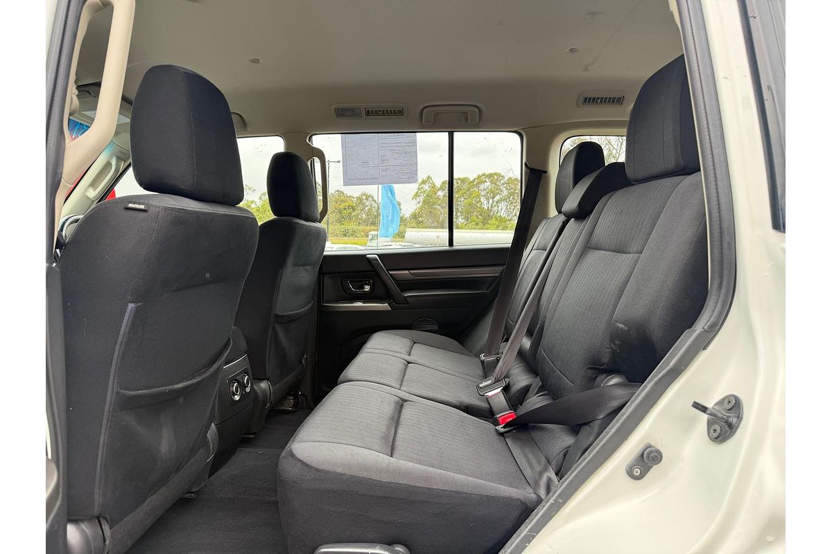 2019 Mitsubishi Pajero GLX NX