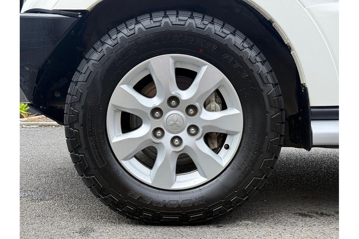 2019 Mitsubishi Pajero GLX NX