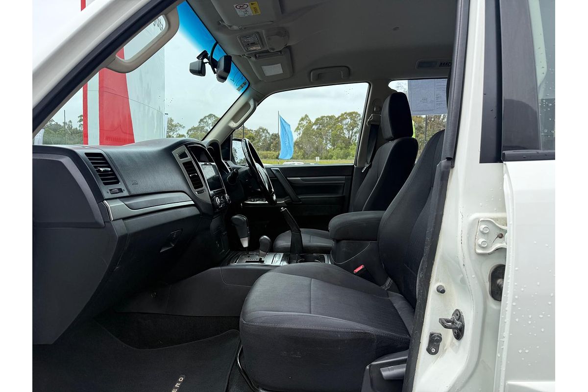 2019 Mitsubishi Pajero GLX NX