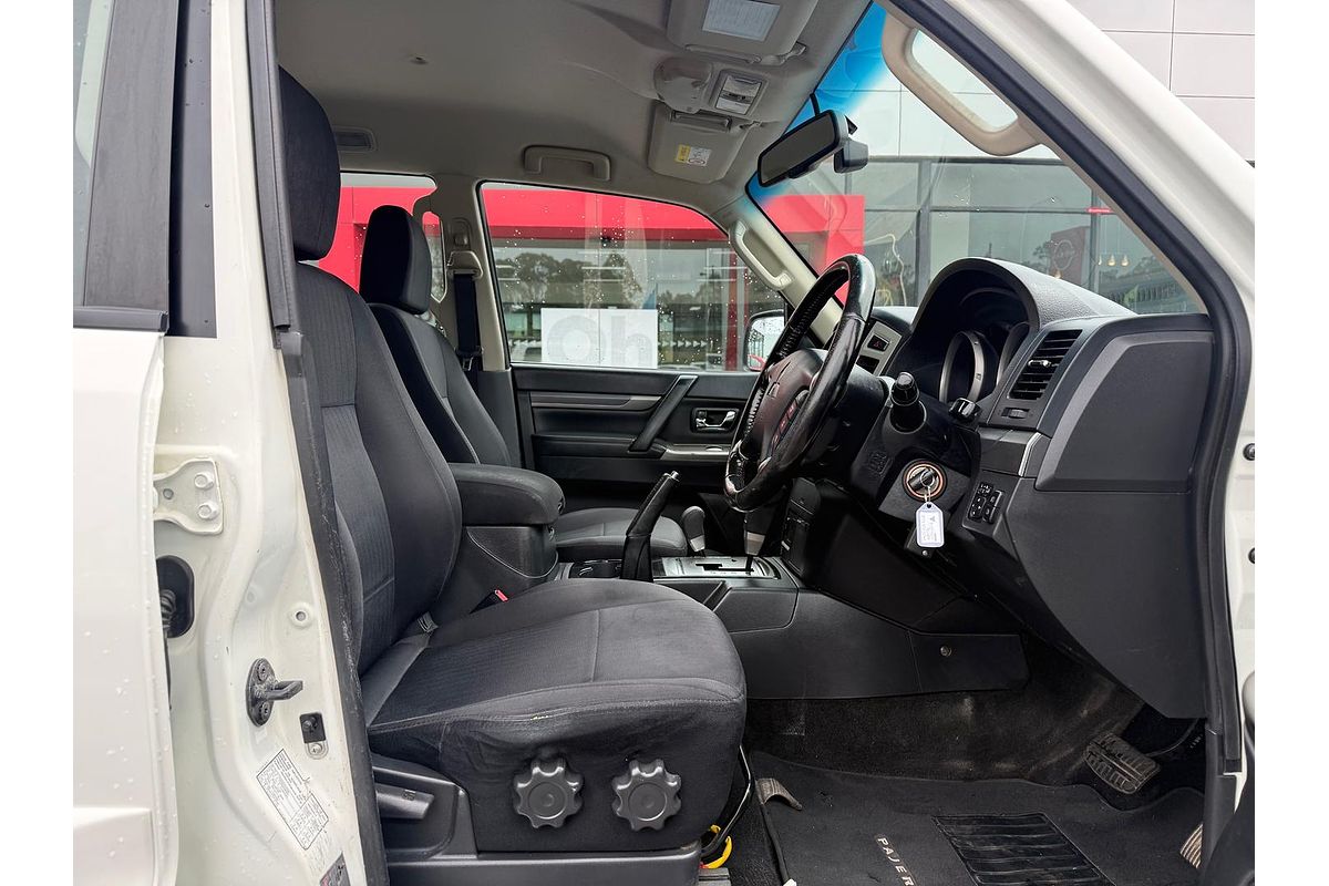 2019 Mitsubishi Pajero GLX NX