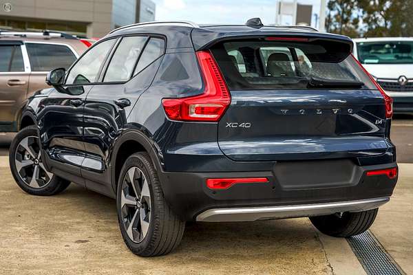 2025 Volvo XC40 Plus B4