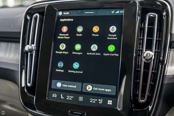 2025 Volvo XC40 Plus B4