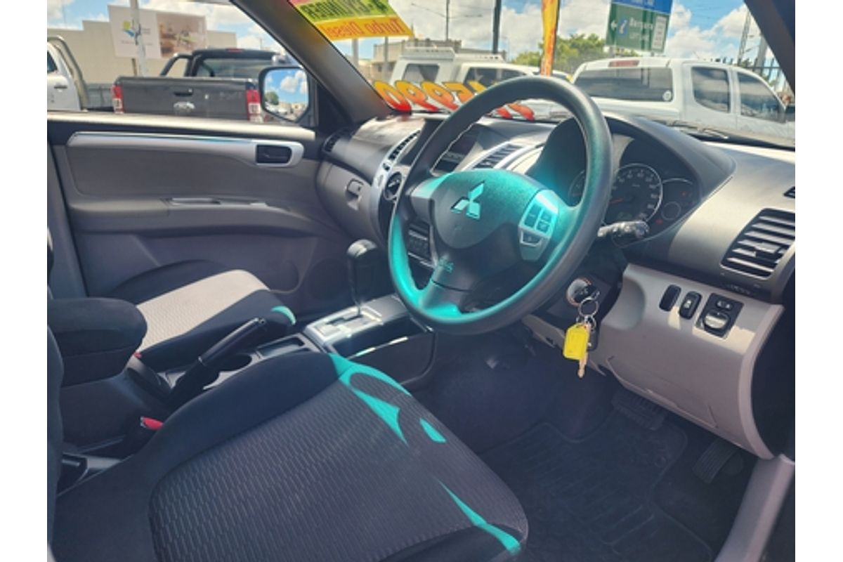 2011 Mitsubishi Challenger LS PB