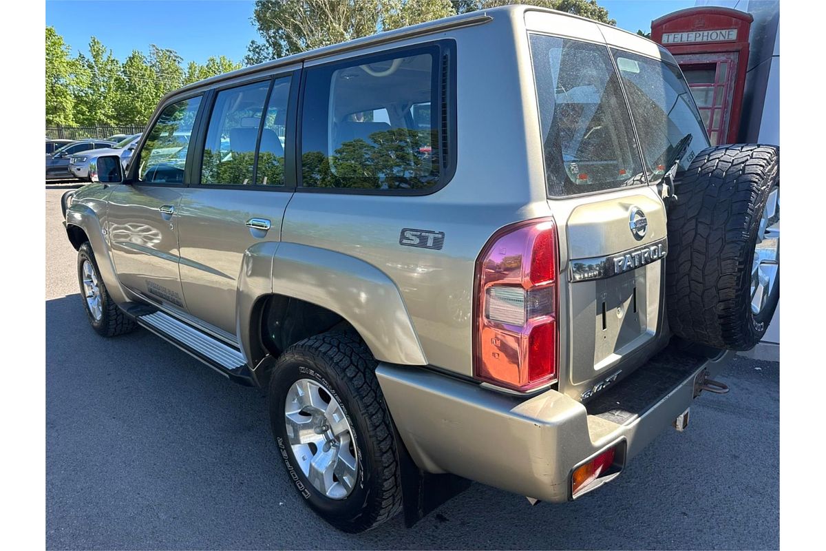 2009 Nissan Patrol ST GU 6