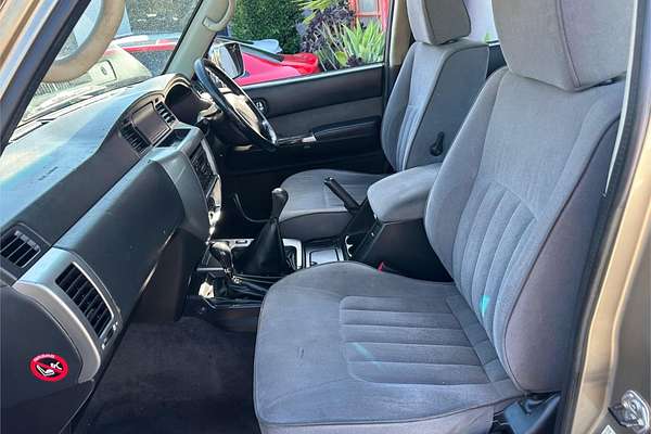 2010 Nissan Patrol ST GU 7