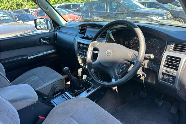 2009 Nissan Patrol ST GU 6