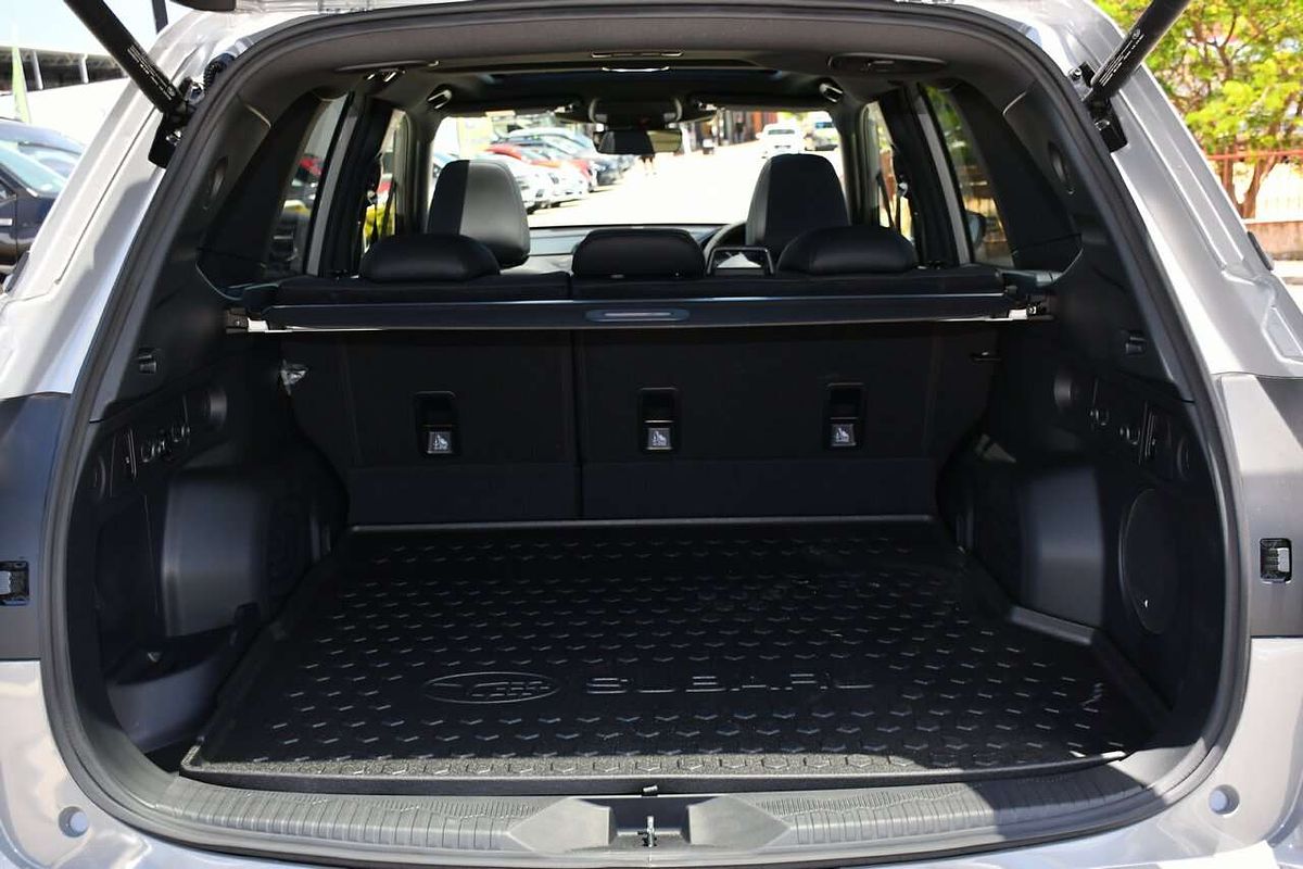 2025 Subaru Forester Hybrid Touring S6