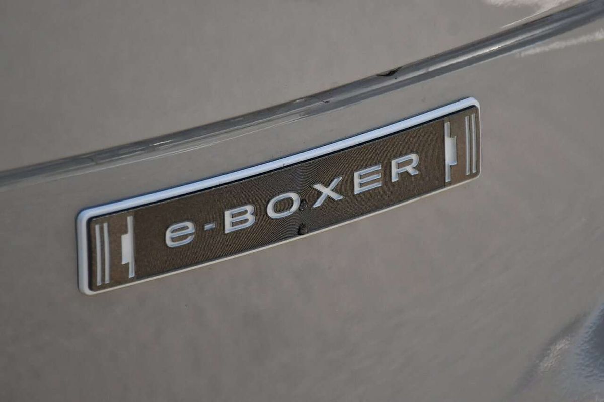 2025 Subaru Forester Hybrid Touring S6