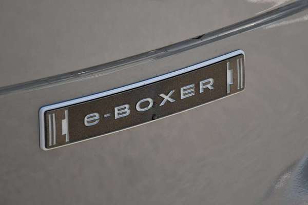 2025 Subaru Forester Hybrid Touring S6